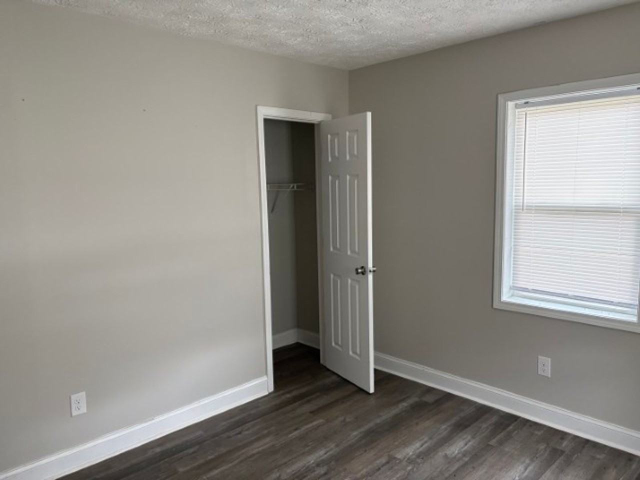 3243 Chandler St - Photo 5 of 9
