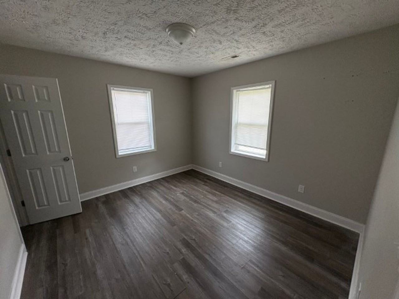 3243 Chandler St - Photo 6 of 9