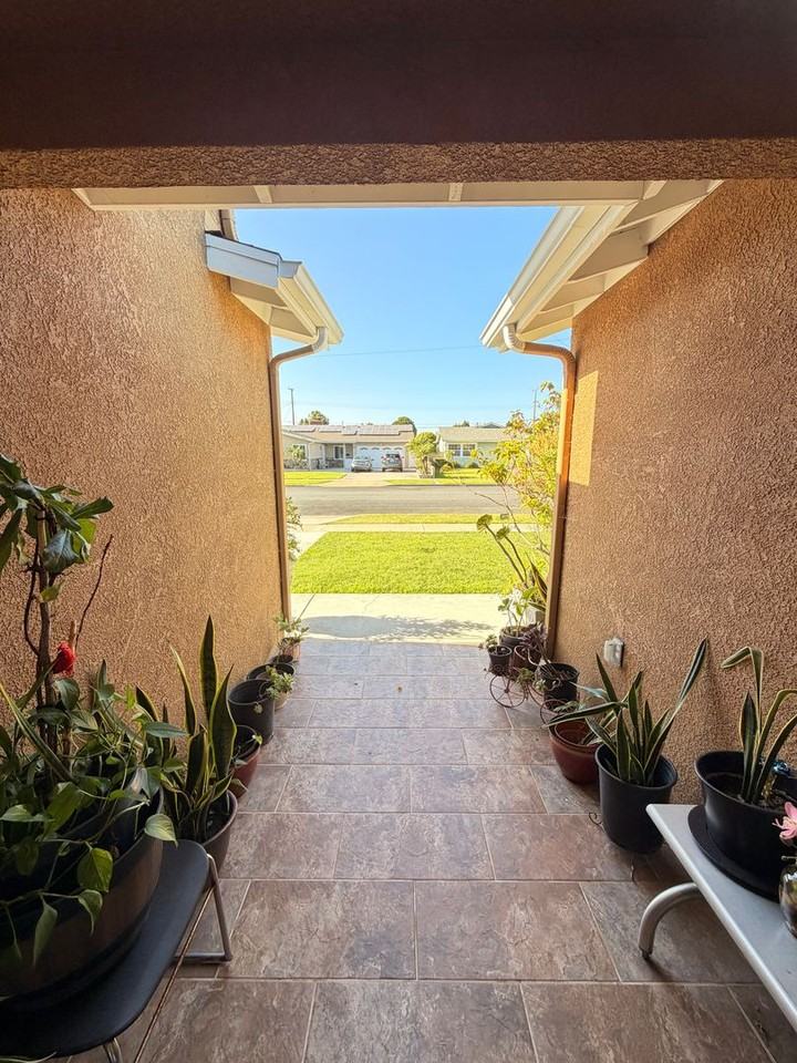 6662 San Francisco Dr - Photo 2 of 50