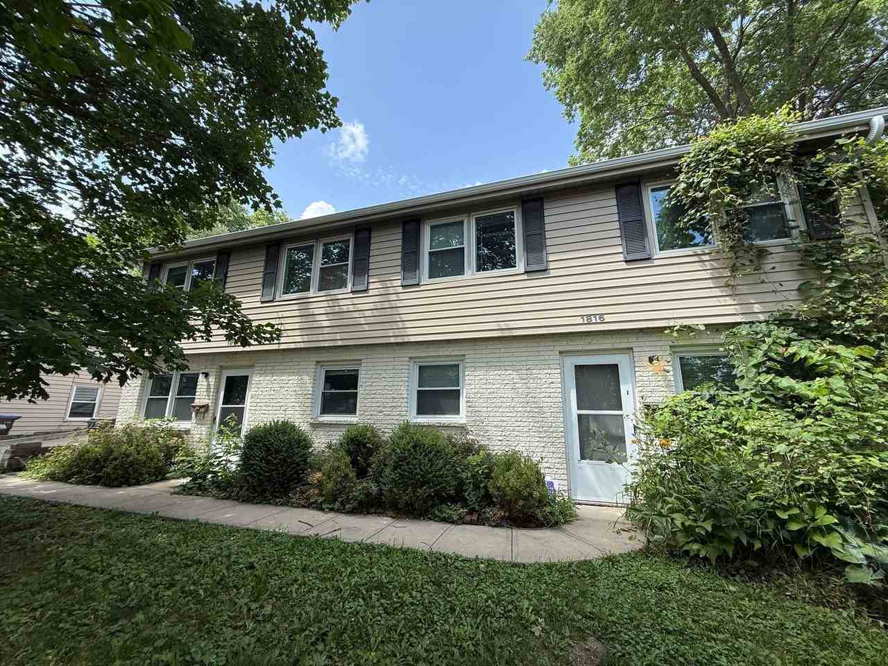 1816 High St