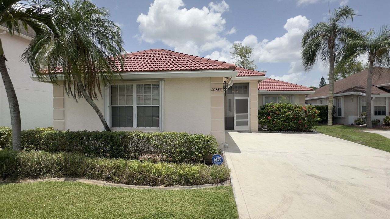 13285 Opal Ln - Photo 3 of 31