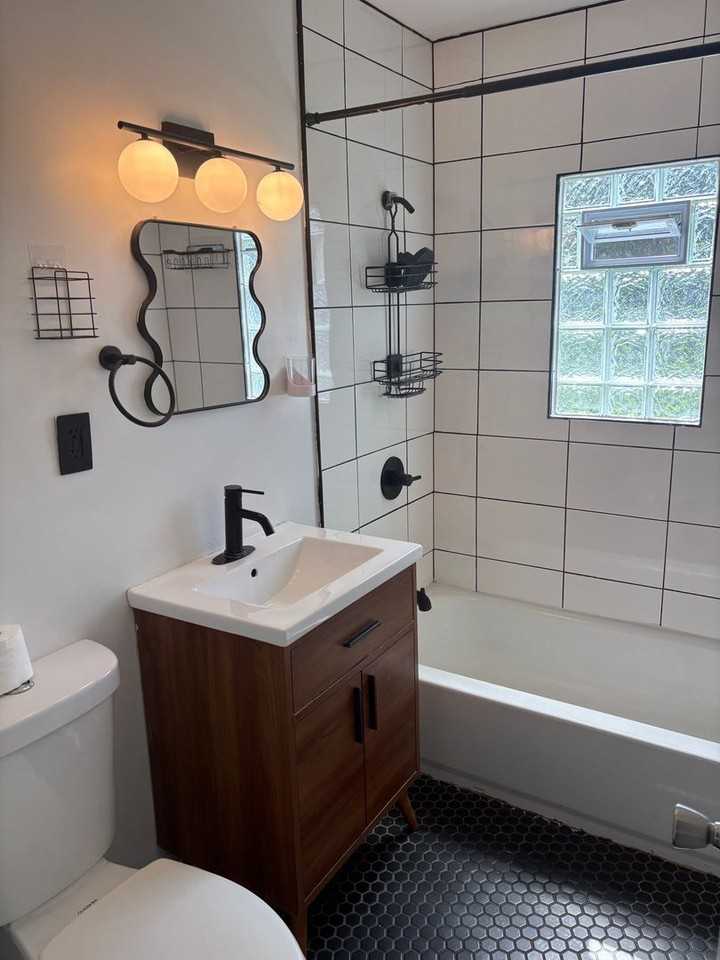 538 Dallas St - Photo 5 of 11