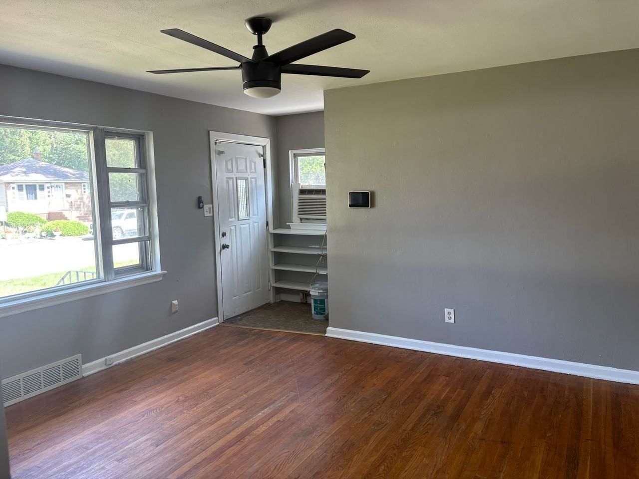 538 Dallas St - Photo 7 of 11