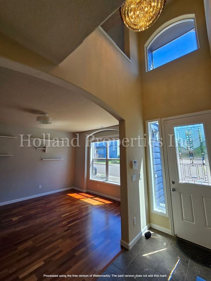 19021 Sw York St - Photo 3 of 14