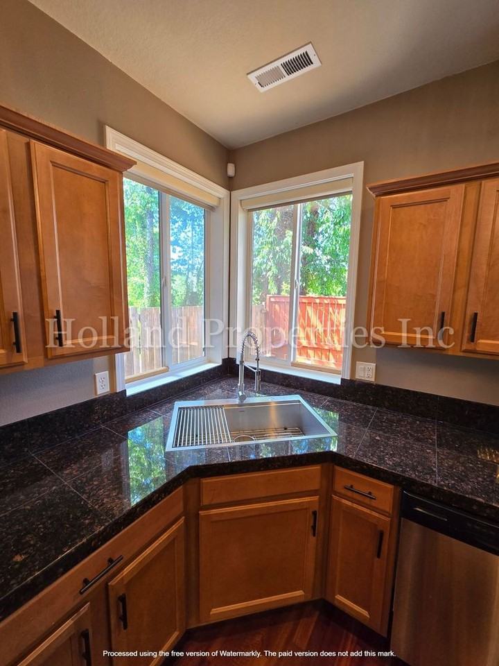 19021 Sw York St - Photo 5 of 14