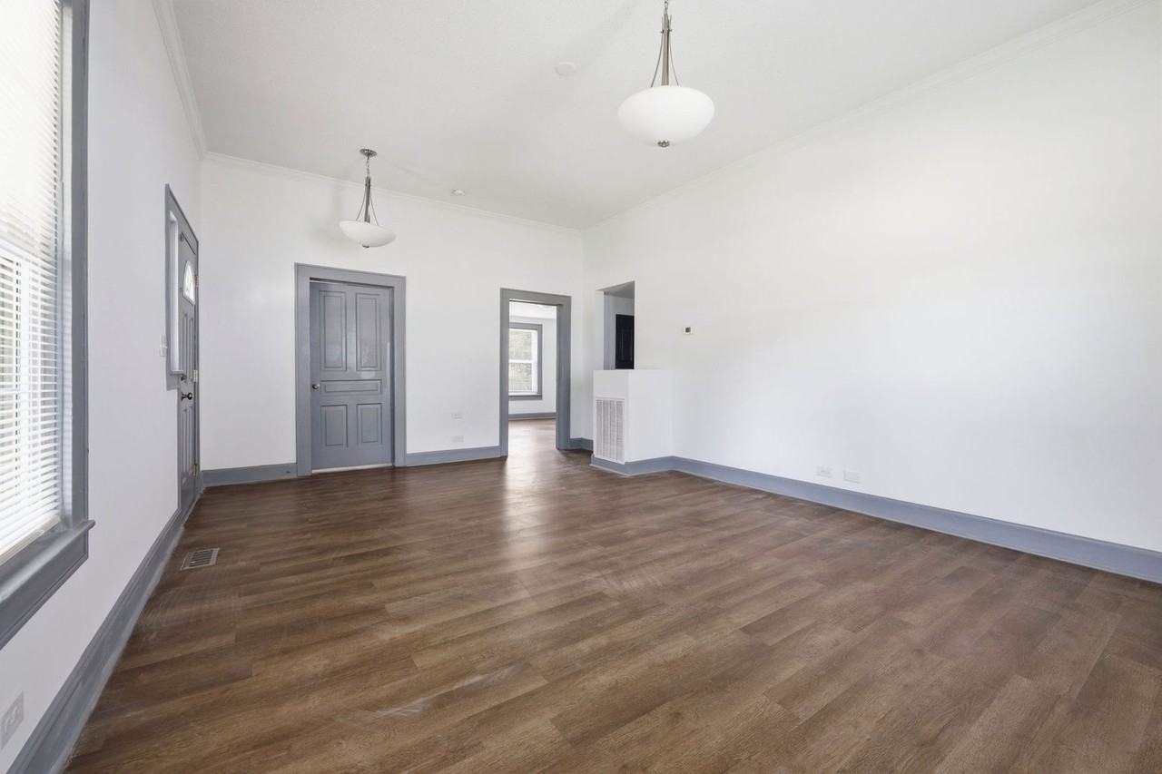 204 E H St - Photo 7 of 42