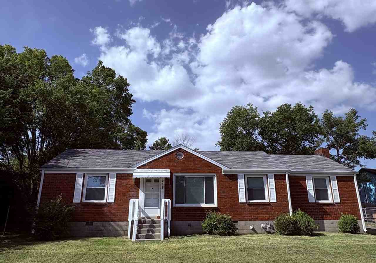 235 Madison Blvd - Photo 7 of 27