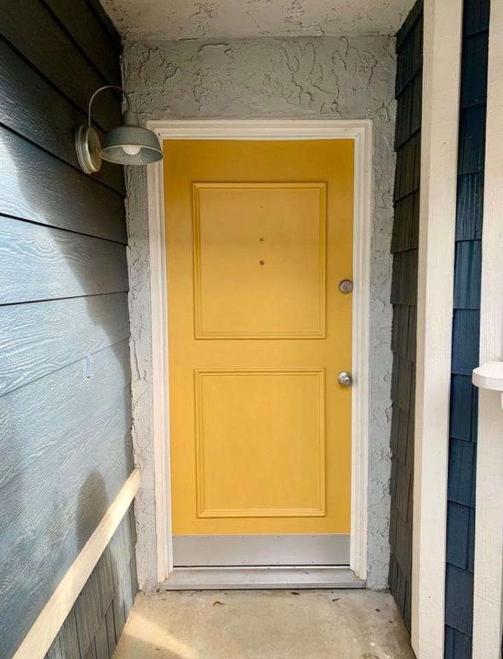 1403 E Sunnyview Ave - Photo 3 of 19