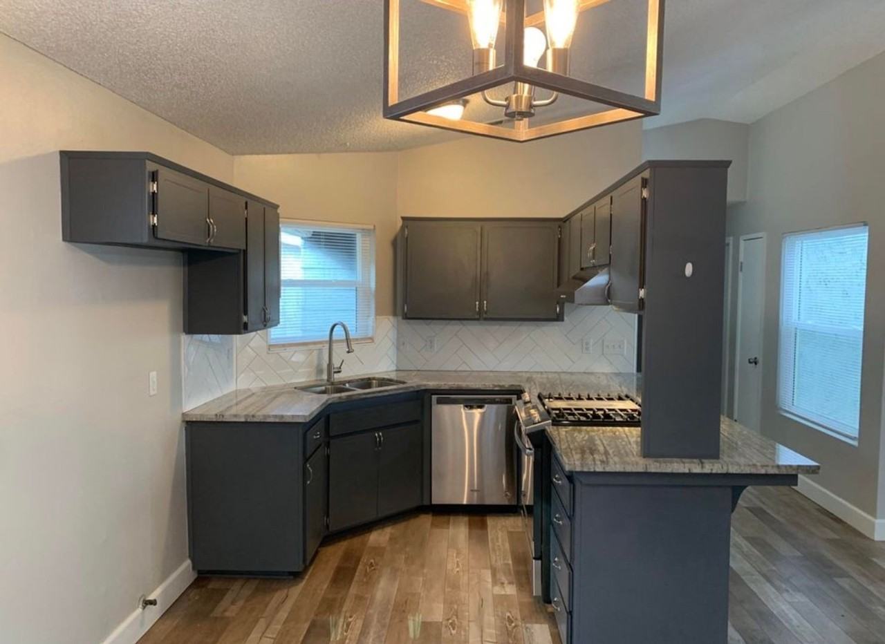 1403 E Sunnyview Ave - Photo 6 of 19