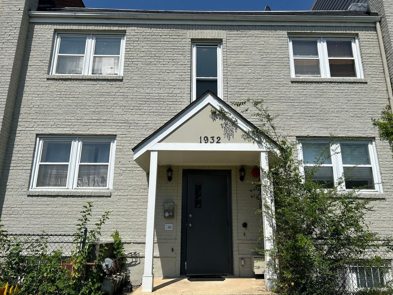 1932 3rd St Ne #102 - Photo 2 of 22