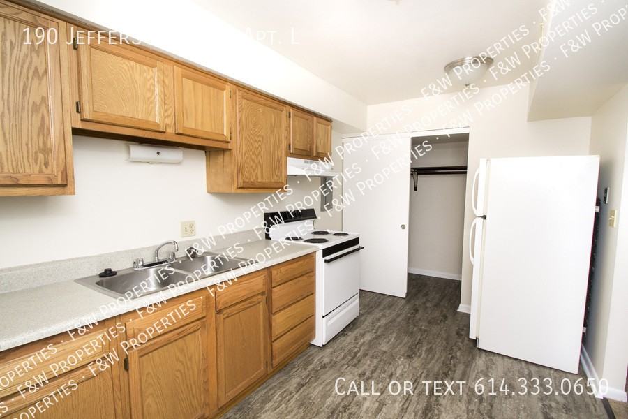 190 Jefferson Ave #L - Photo 4 of 29