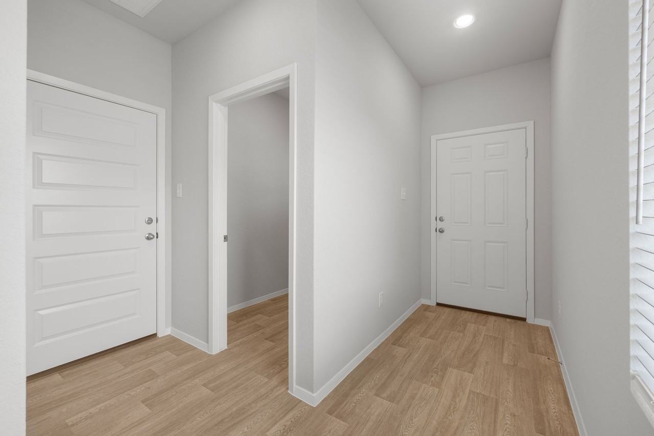 12013 Russo Dr - Photo 2 of 17