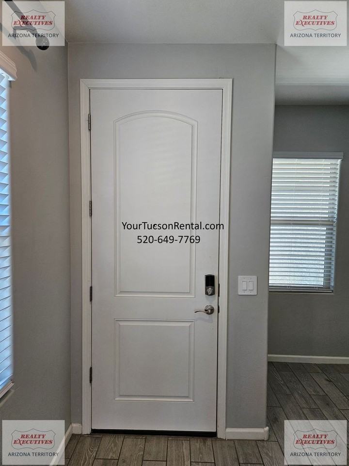 6860 W Jadewood Ln - Photo 6 of 50