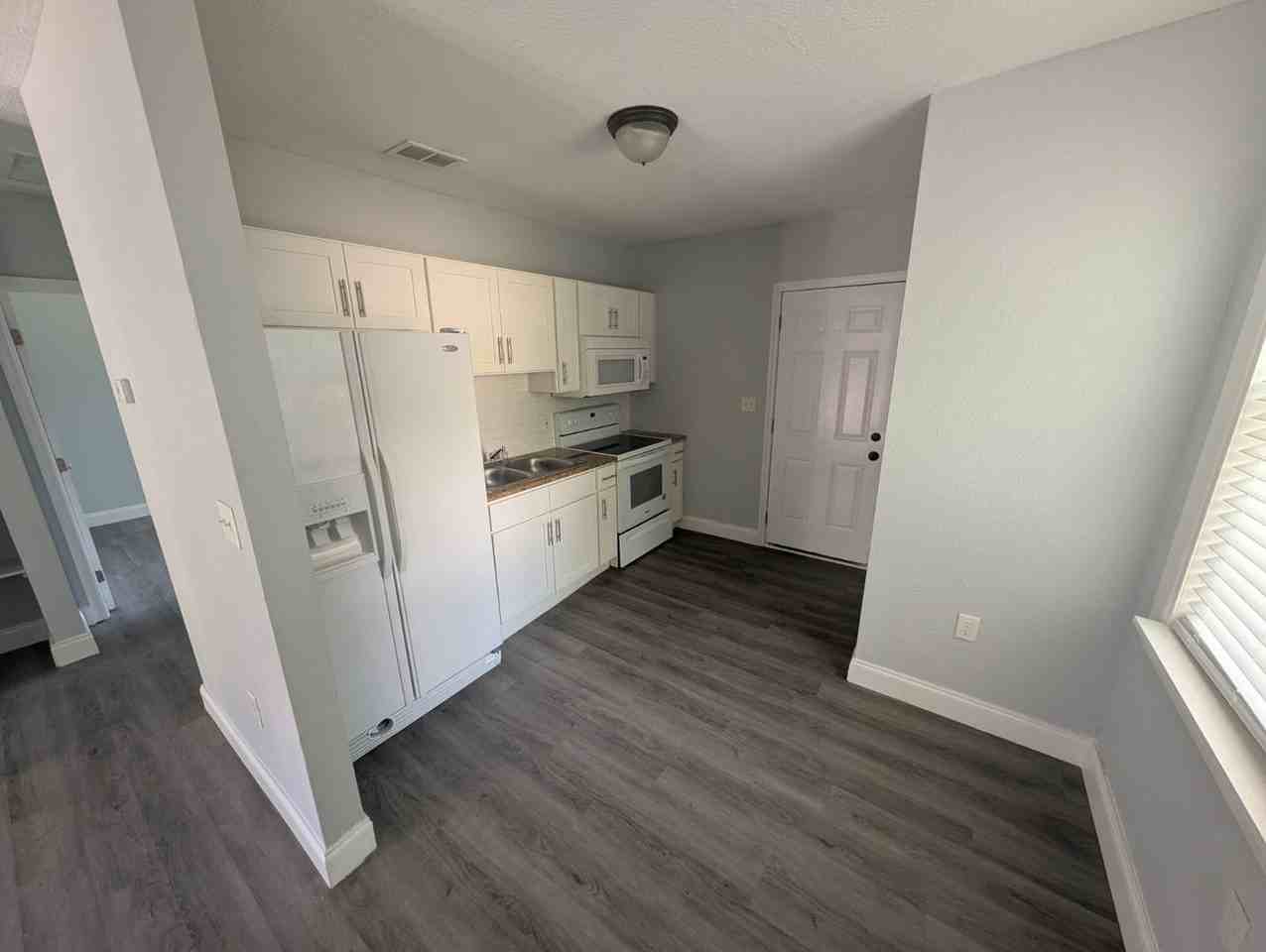 1975 W 26th St - Photo 4 of 11