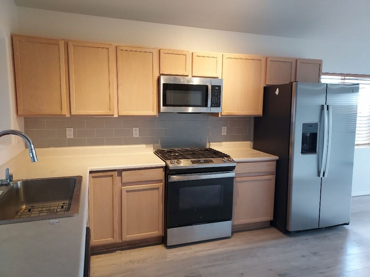 5908 Taurus Ave Nw - Photo 4 of 9