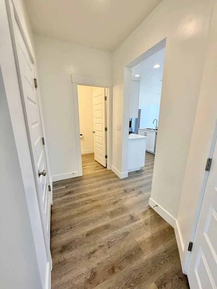 2375 E Luciano Ln - Photo 4 of 33