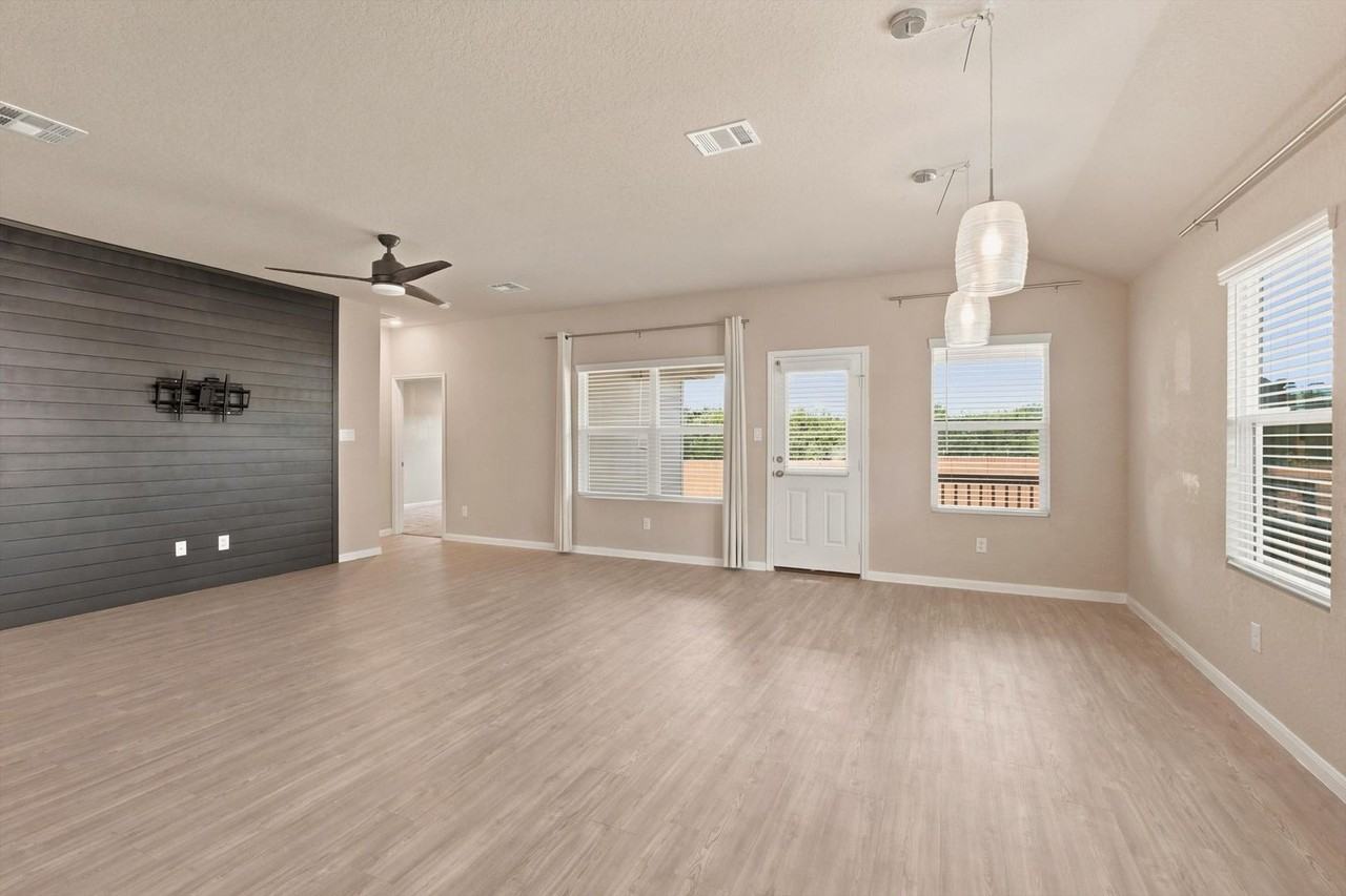 31713 Untrodden Way - Photo 6 of 30
