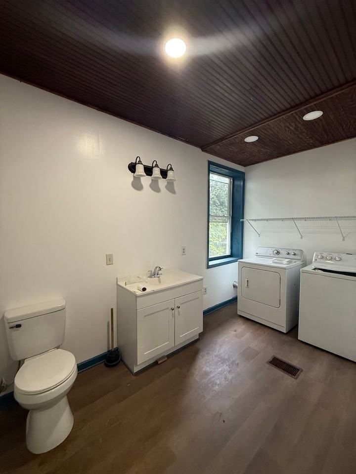 112 E North St - Photo 5 of 15