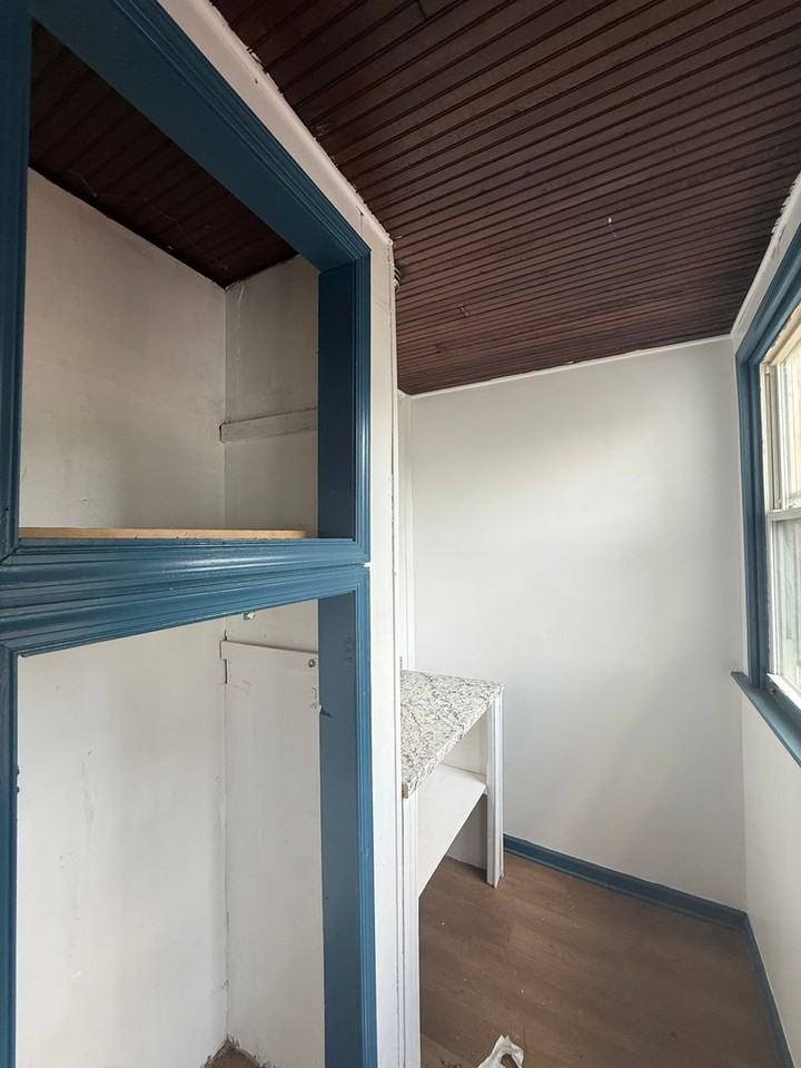 112 E North St - Photo 6 of 15