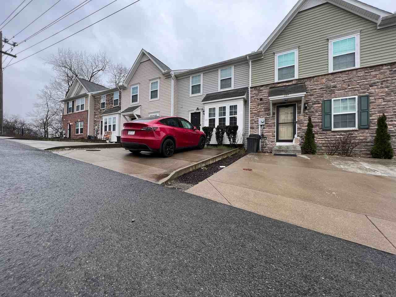 239 Raven Run - Photo 3 of 37