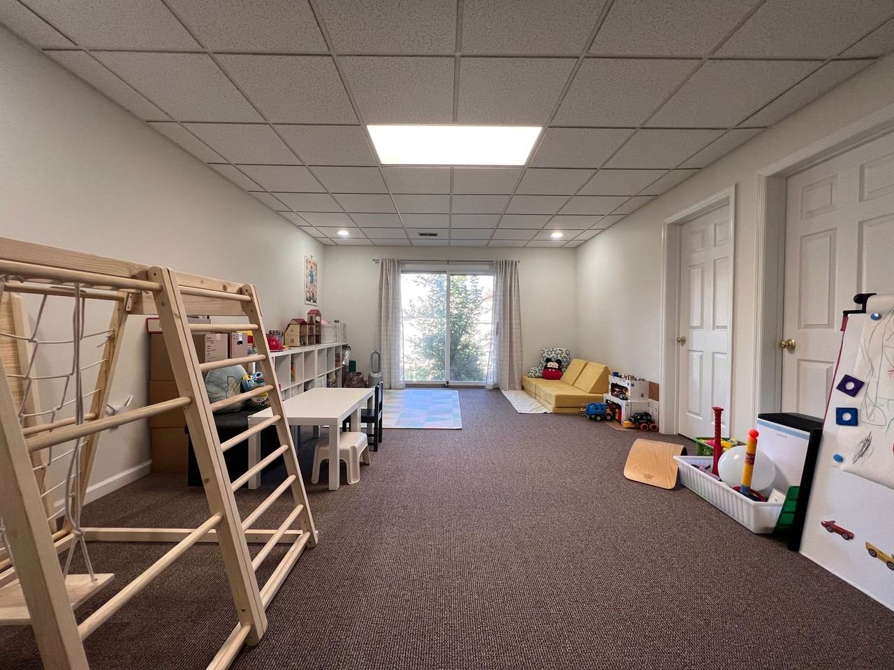 240 Newberry Ln - Photo 2 of 37