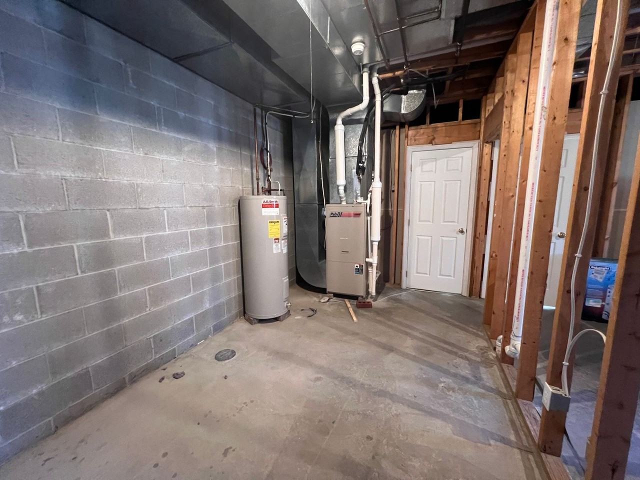 240 Newberry Ln - Photo 6 of 37