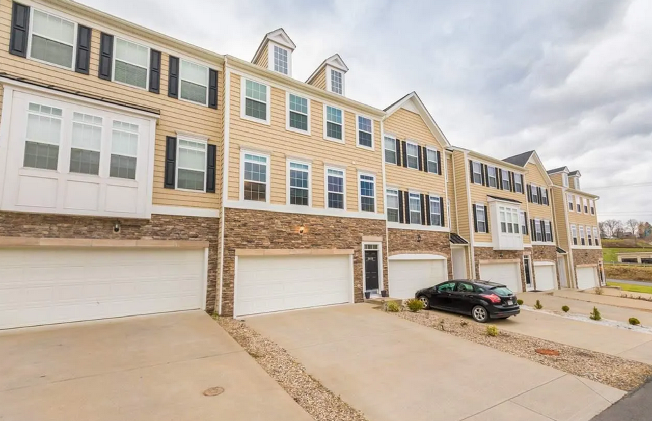 3910 Sun Way - Photo 2 of 21