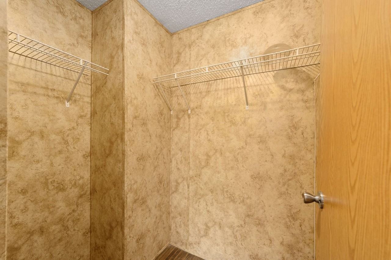 9040 Sw 32nd Ct - Photo 4 of 43