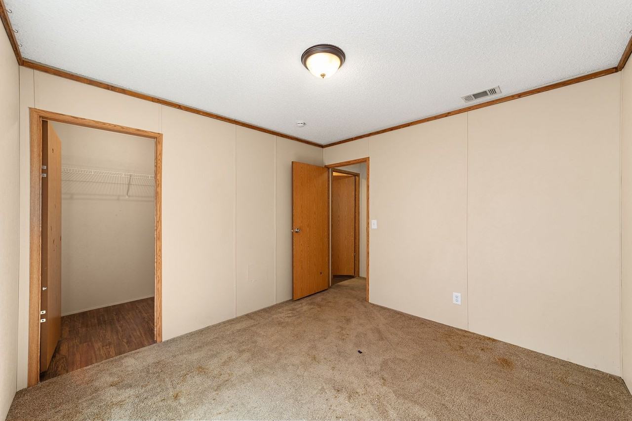 9040 Sw 32nd Ct - Photo 6 of 43