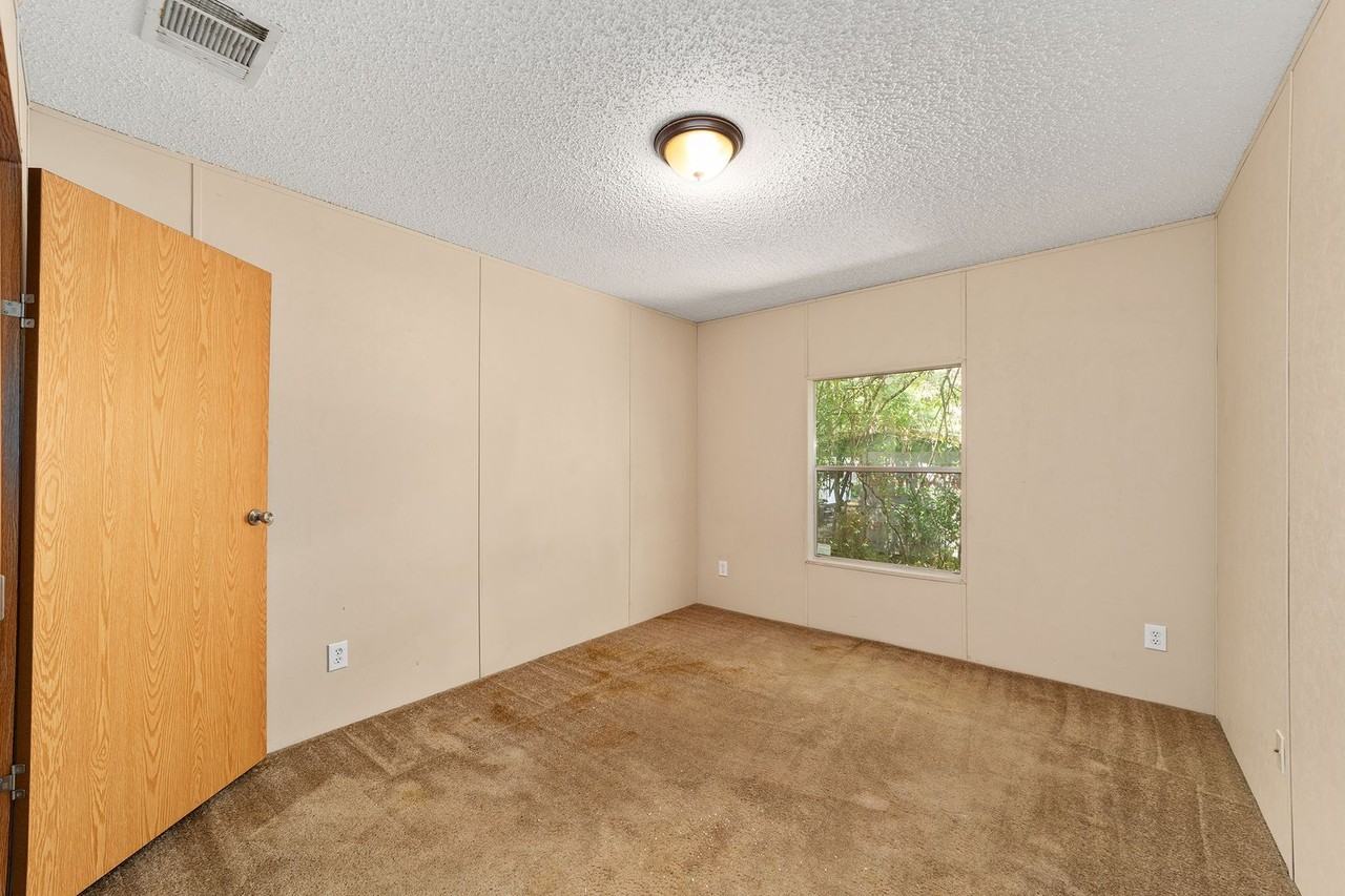 9040 Sw 32nd Ct - Photo 7 of 43