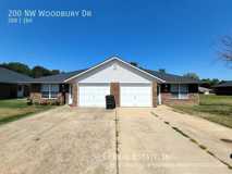 200 Nw Woodbury Dr - Photo 1 of 1