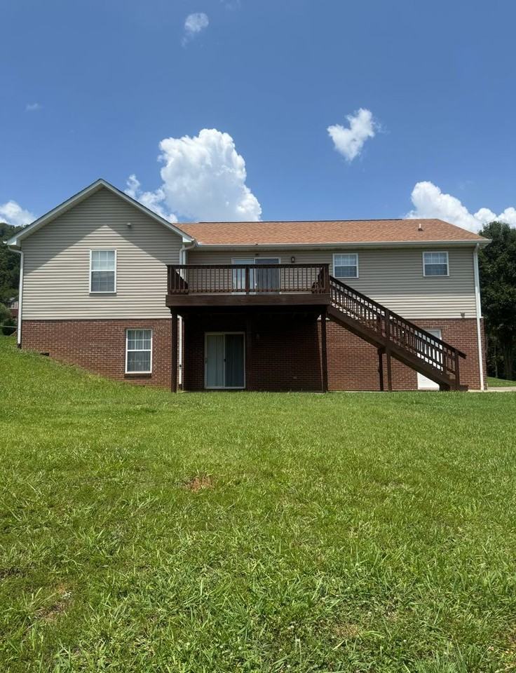 2032 Bill Hicks Dr - Photo 3 of 30