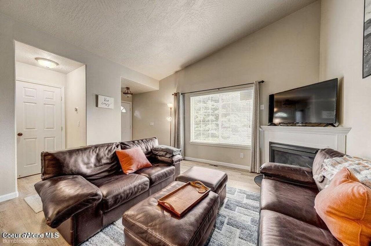 931 N Goldenrod Ct - Photo 7 of 28