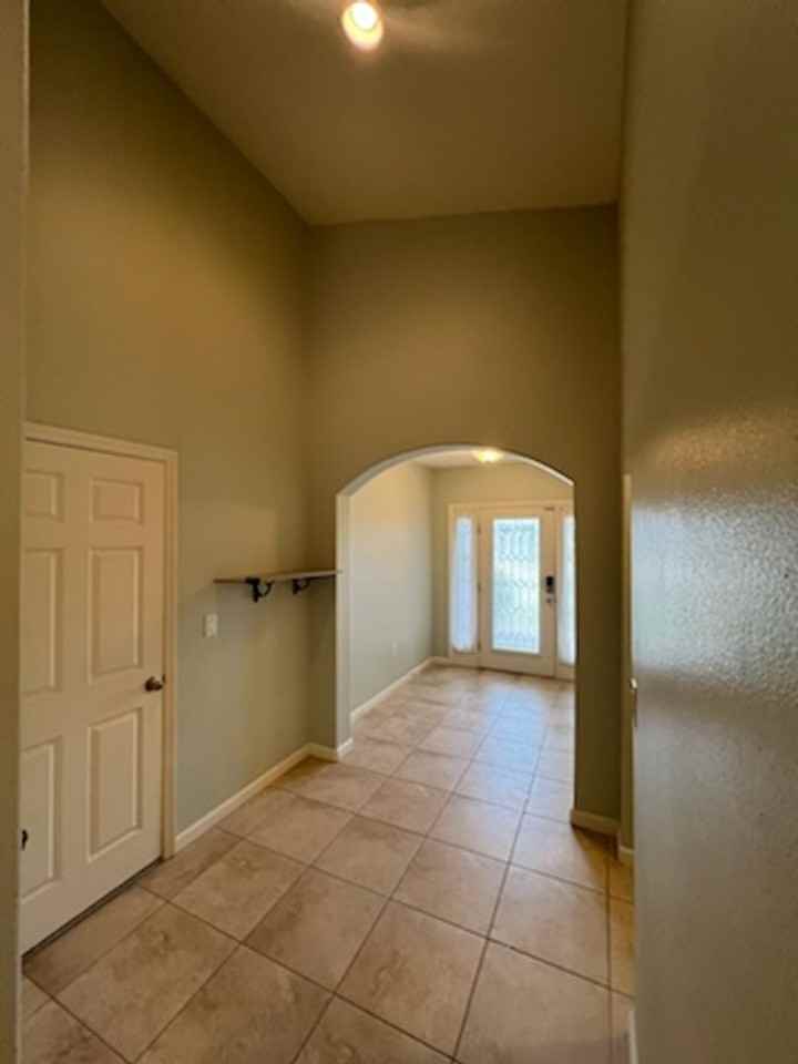 4528 Alligator Flag Cir - Photo 2 of 20