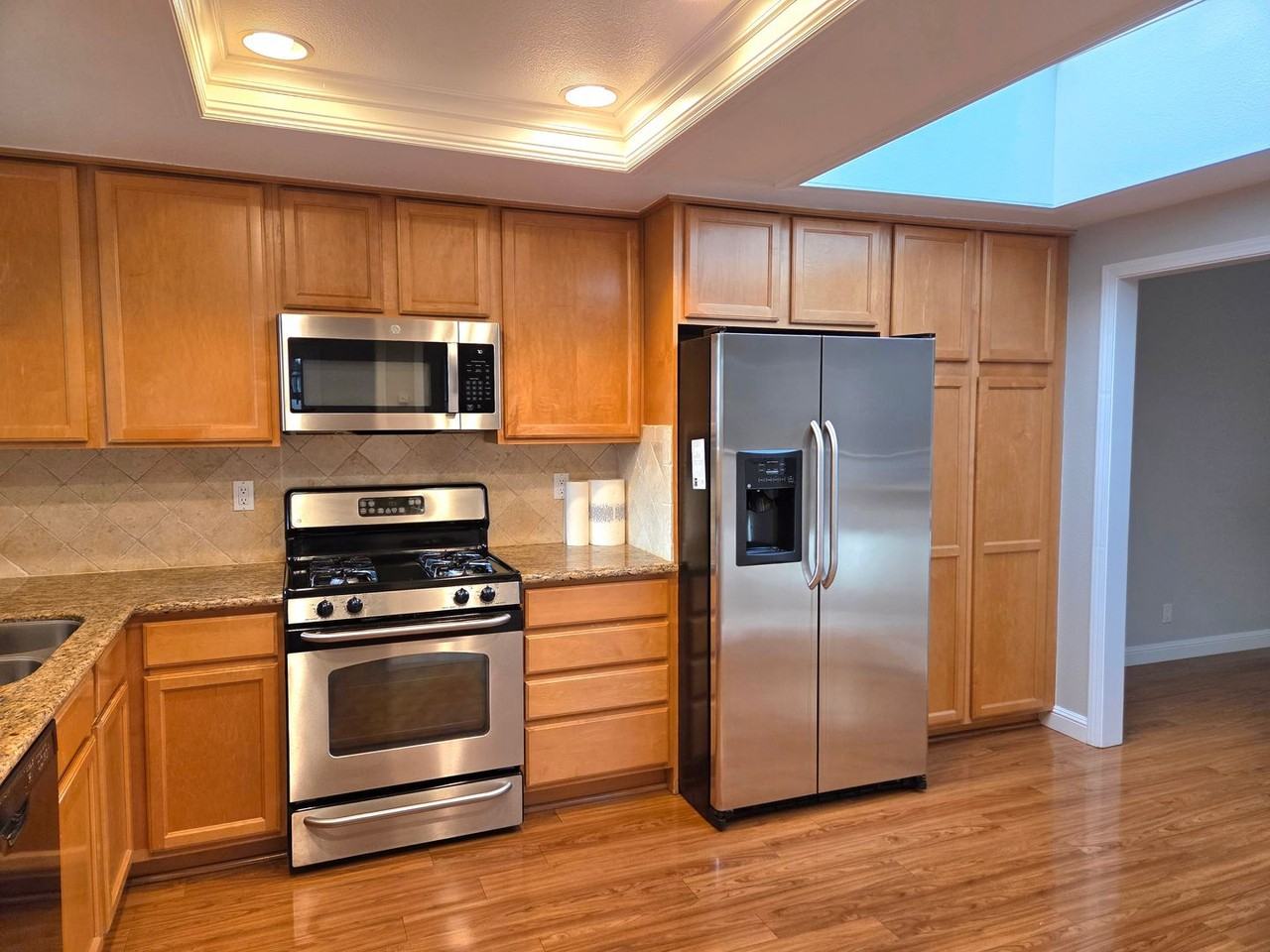 565 Rolling Hills Ln - Photo 5 of 29