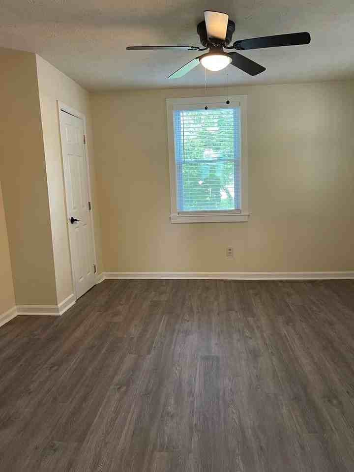 134 Dallas St - Photo 6 of 24