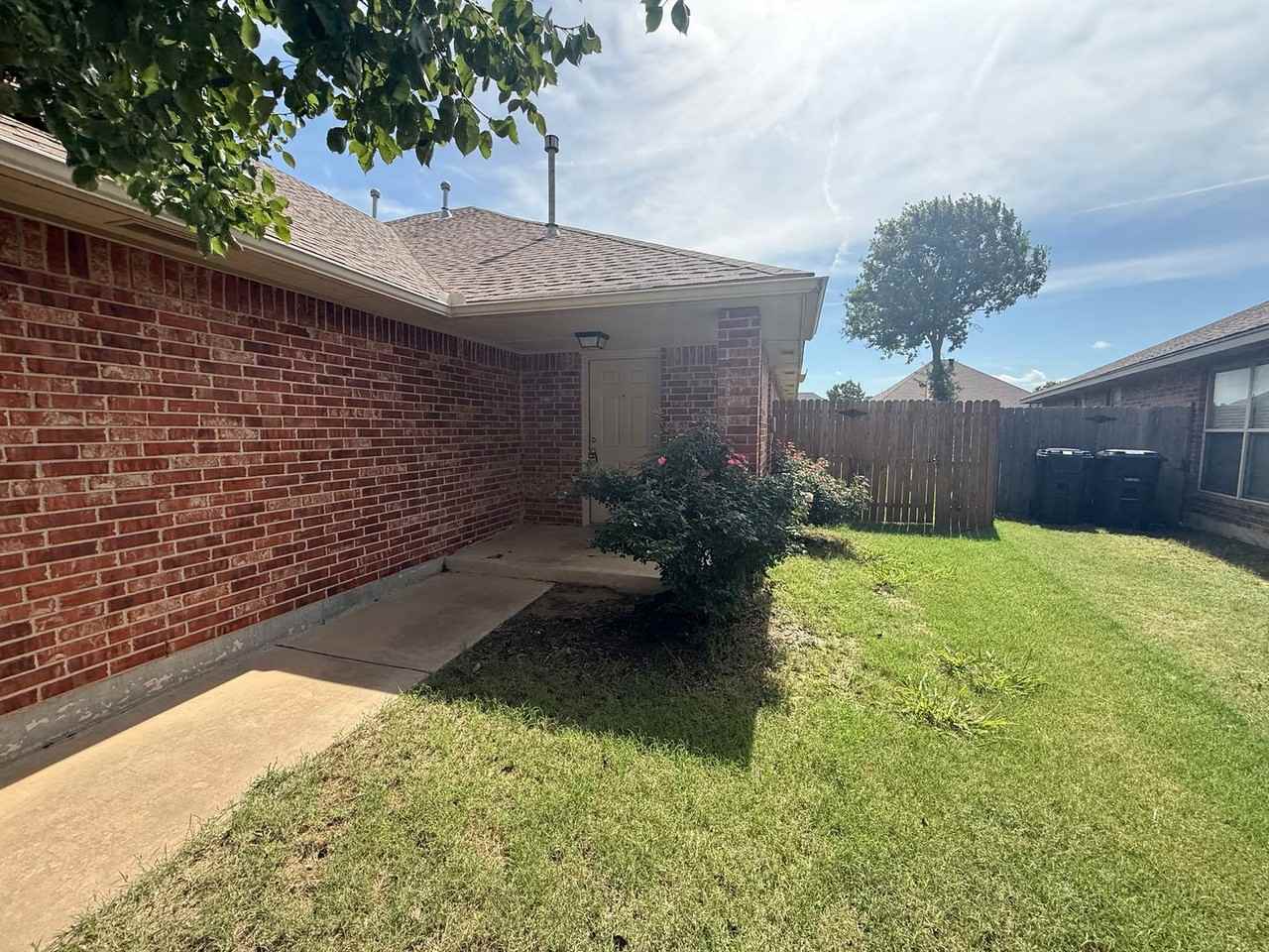 15100 Kyle Dr #B - Photo 2 of 17