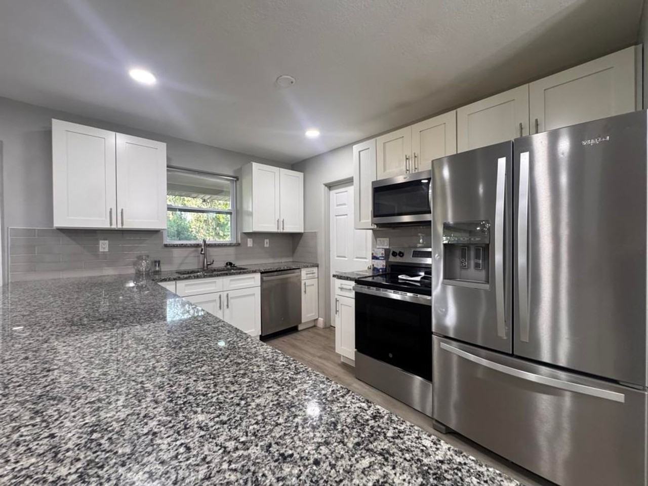 603 Ridge Blvd - Photo 7 of 21