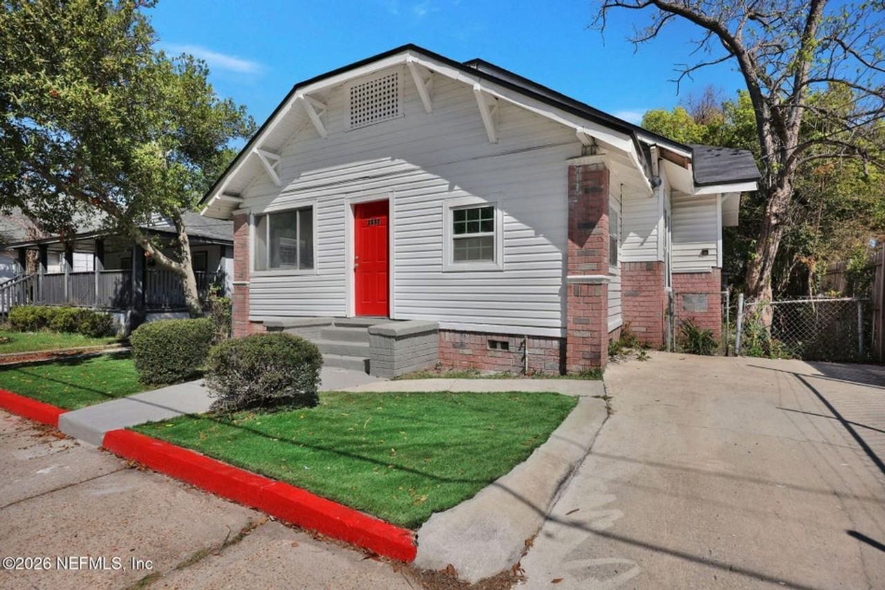 2517 Orion St - Photo 2 of 28