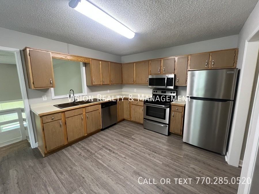 750 Blandenburg Rd Unit A #A - Photo 3 of 41