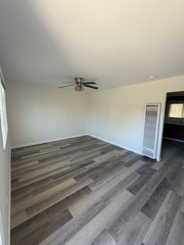203 Robert St - Photo 2 of 8