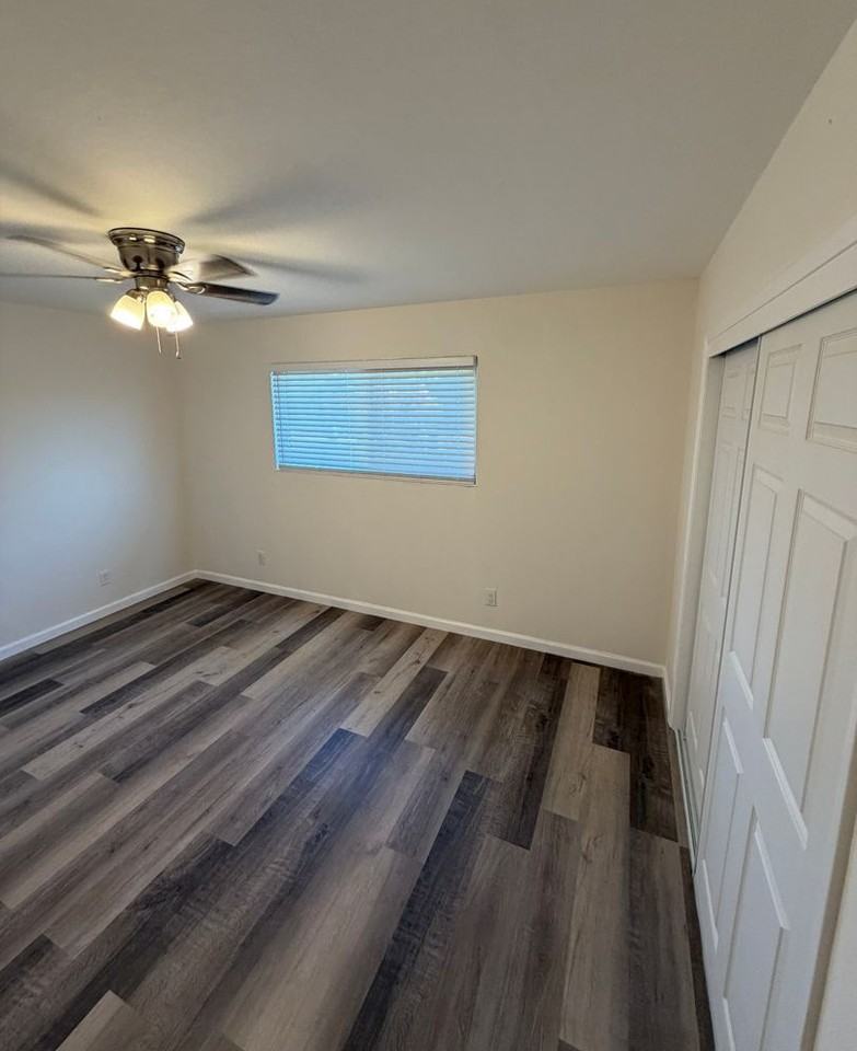 203 Robert St - Photo 4 of 8