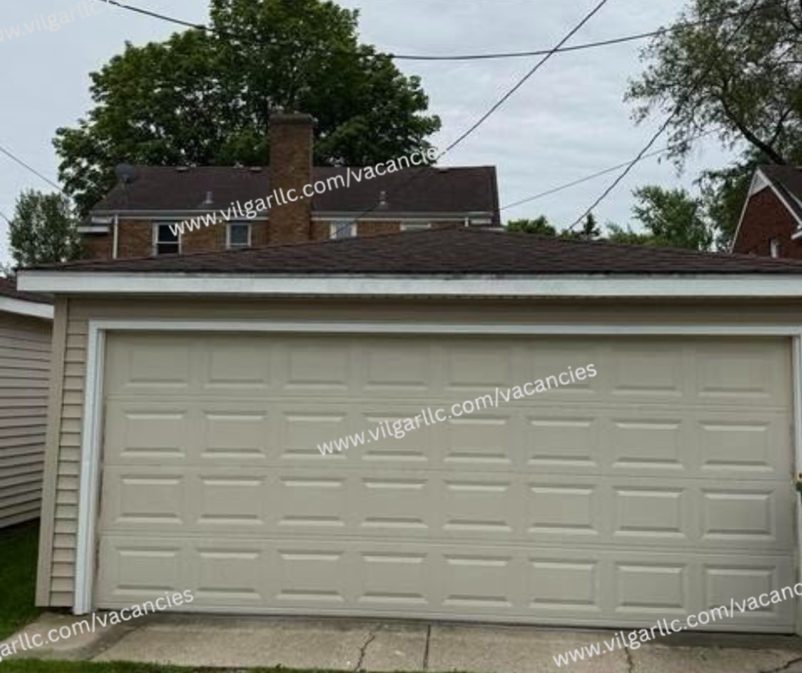 229 Broadmoor Ave - Photo 7 of 21