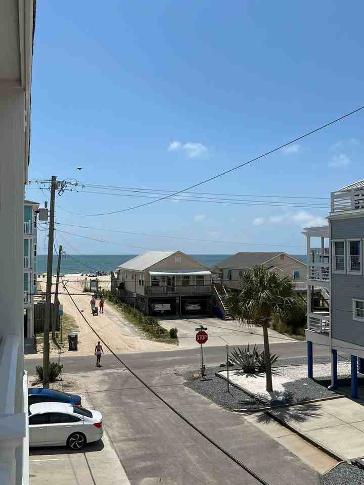1503 Carolina Beach Ave N - Photo 3 of 30