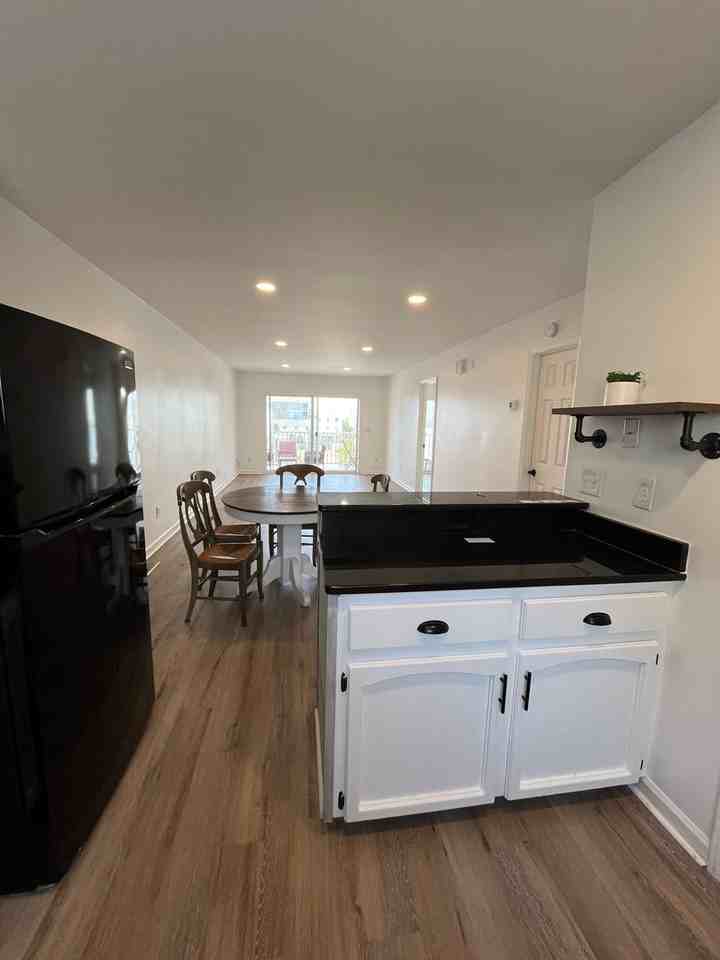 1503 Carolina Beach Ave N - Photo 7 of 30