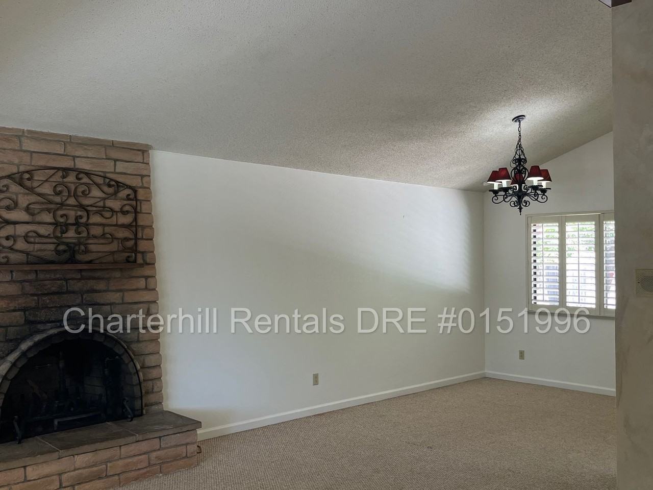 6598 Bridgewood Dr - Photo 2 of 10