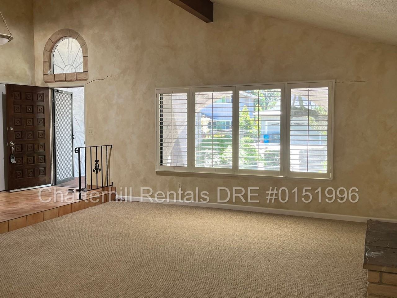 6598 Bridgewood Dr - Photo 3 of 10