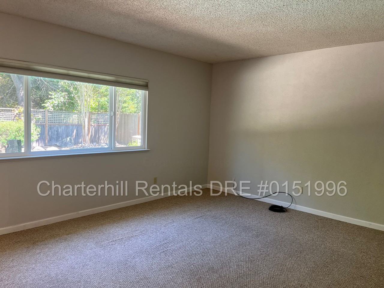 6598 Bridgewood Dr - Photo 7 of 10