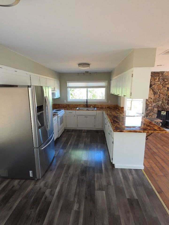 9786 Mount Hood Way - Photo 6 of 20