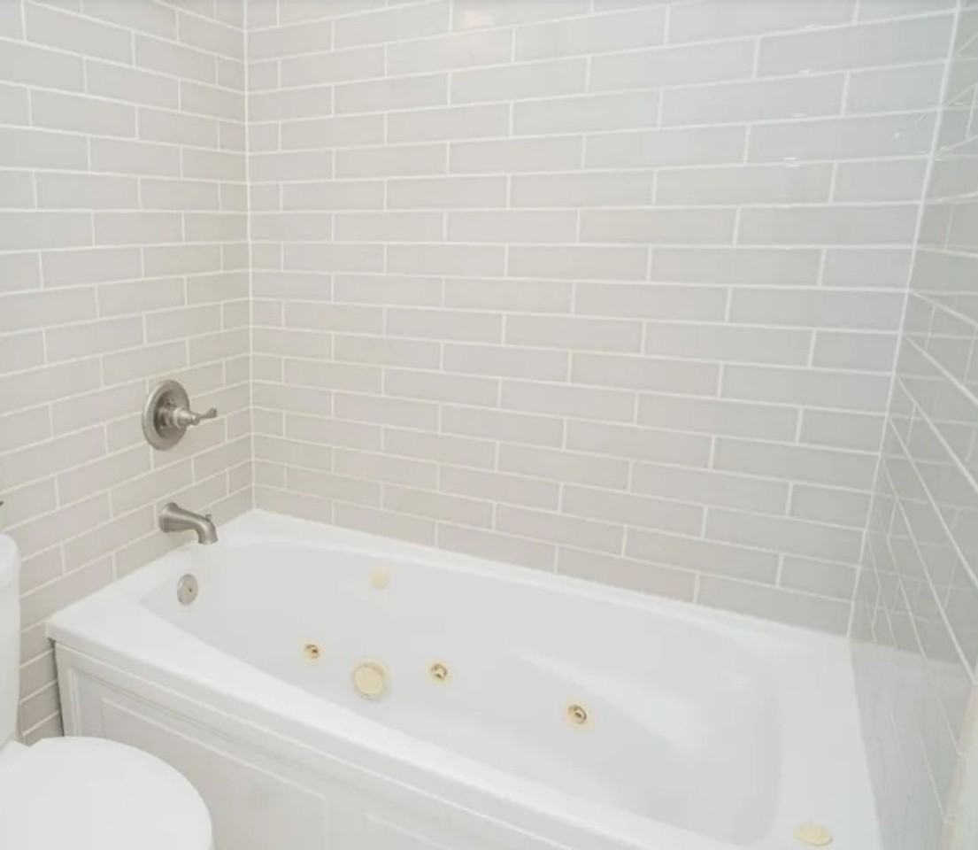 1115 Church St - Photo 7 of 10
